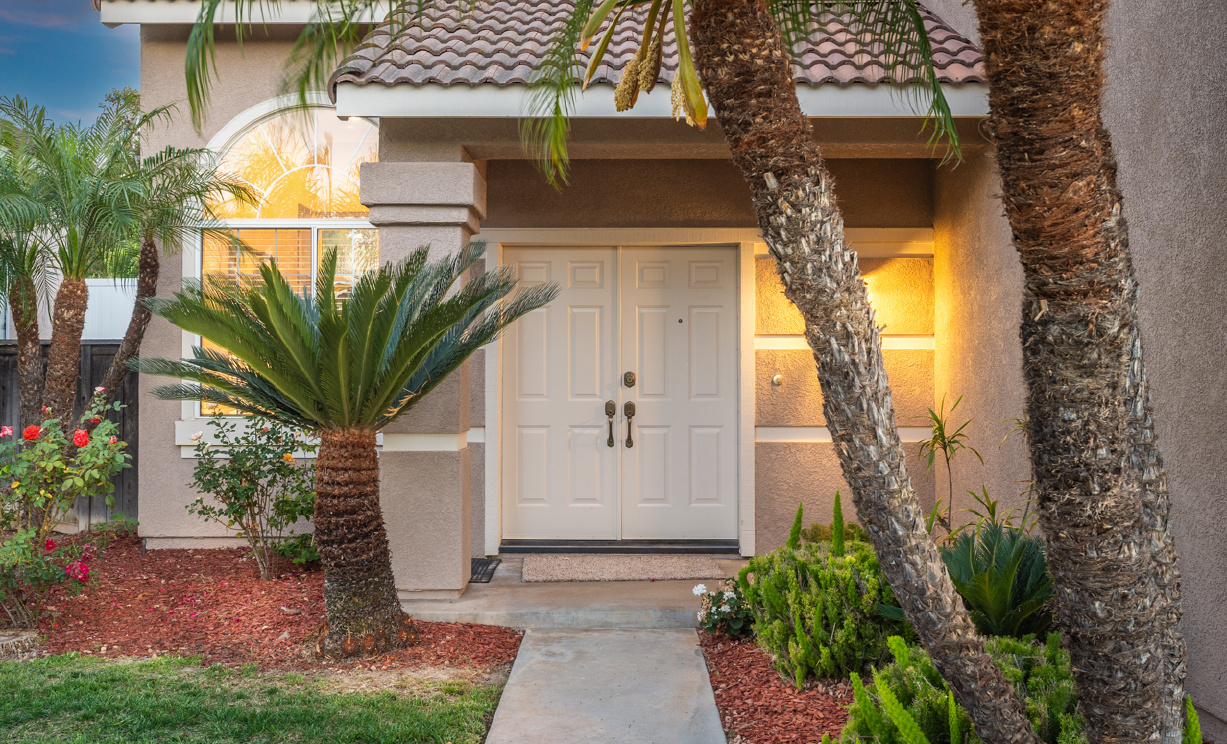 368 Redwing Circle, Corona  CA: 