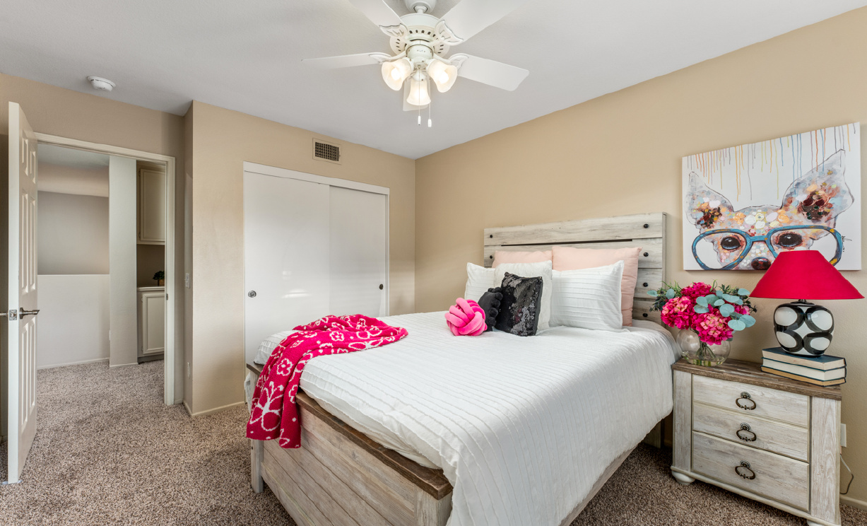 368 Redwing Circle, Corona  CA: 