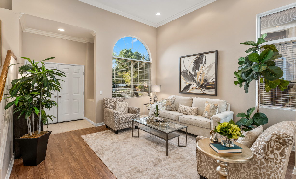 368 Redwing Circle, Corona  CA: 