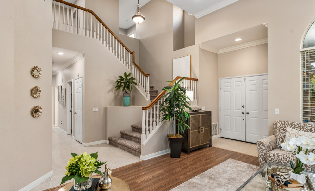 368 Redwing Circle, Corona  CA: 