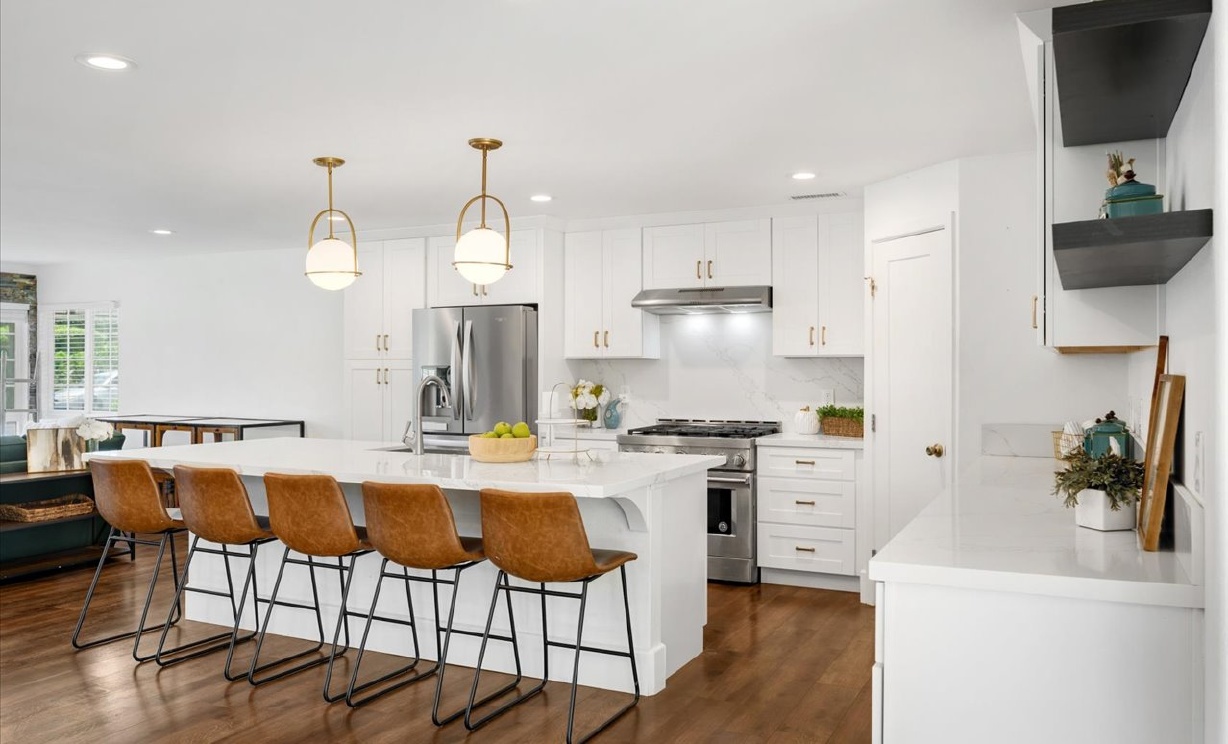 2860 Hudson Ave, Corona  CA: 