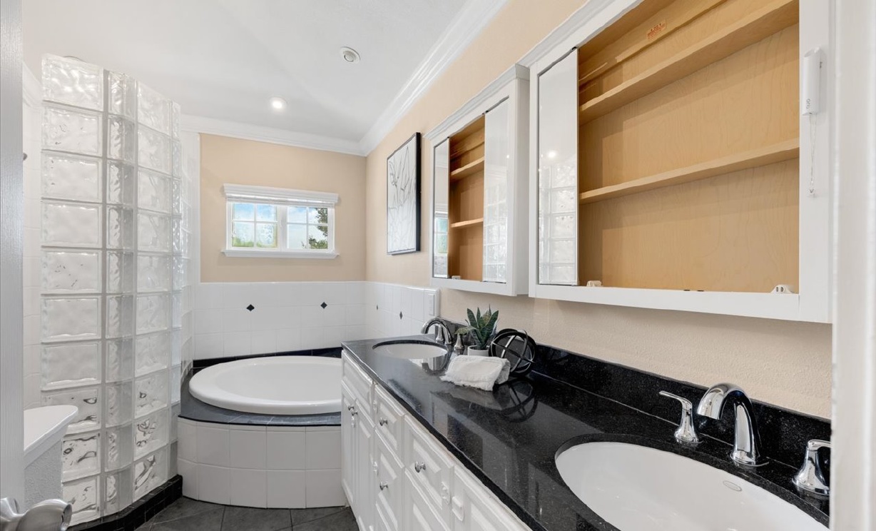 2860 Hudson Ave, Corona  CA: 