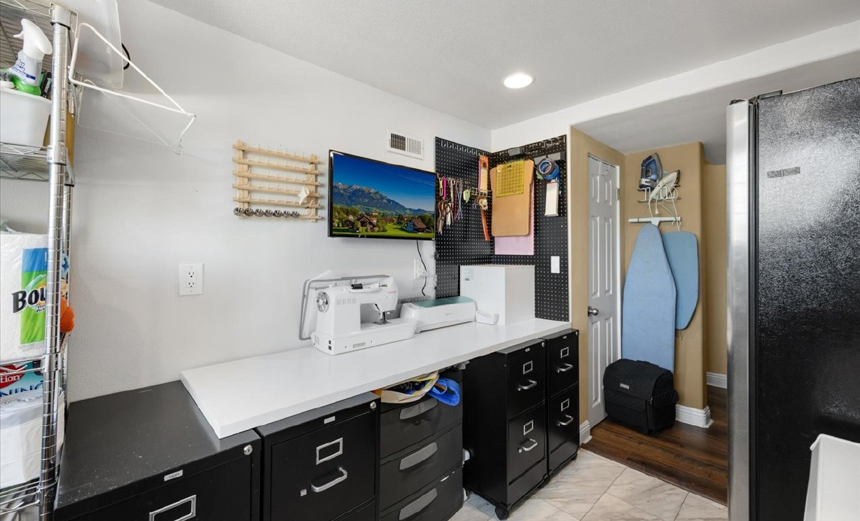 2860 Hudson Ave, Corona  CA: 