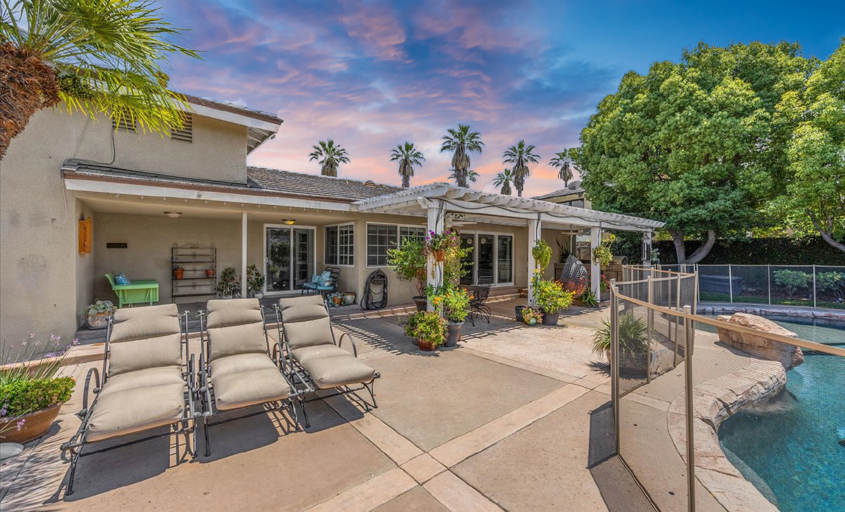 2860 Hudson Ave, Corona  CA: 