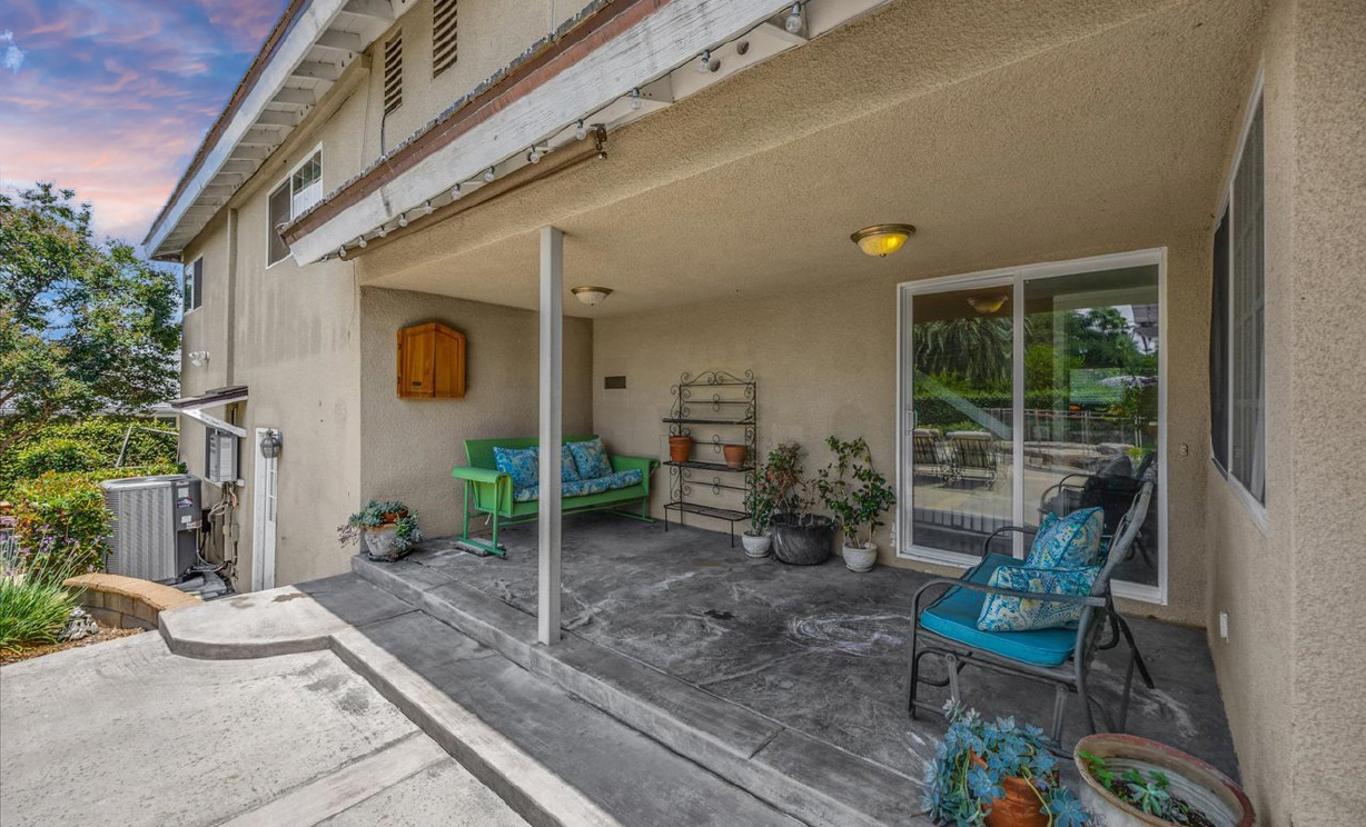 2860 Hudson Ave, Corona  CA: 