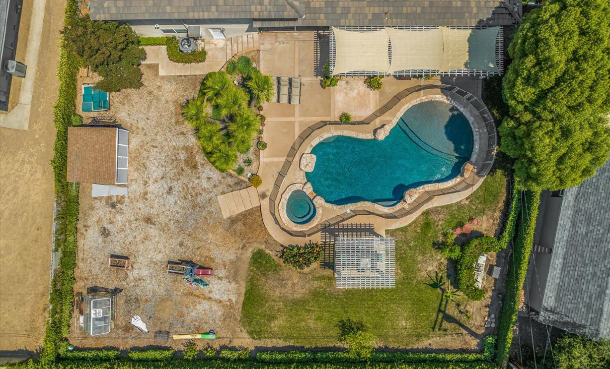 2860 Hudson Ave, Corona  CA: 
