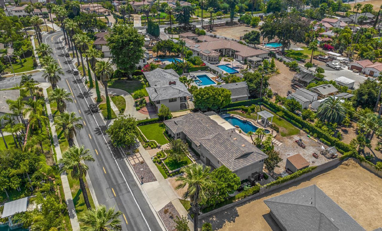 2860 Hudson Ave, Corona  CA: 