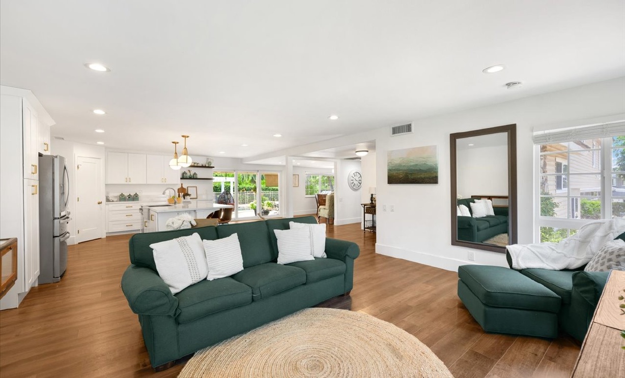 2860 Hudson Ave, Corona  CA: 