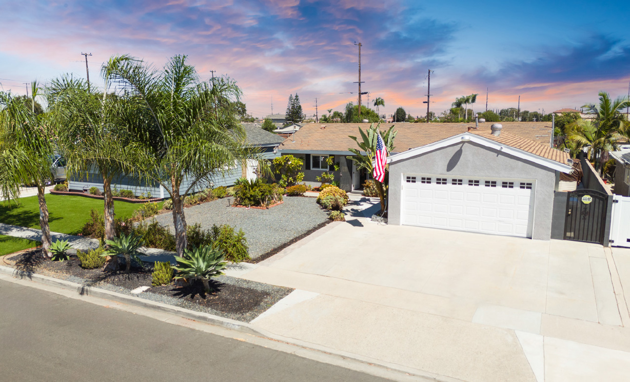 5521 Myra Avenue, Cypress CA: 