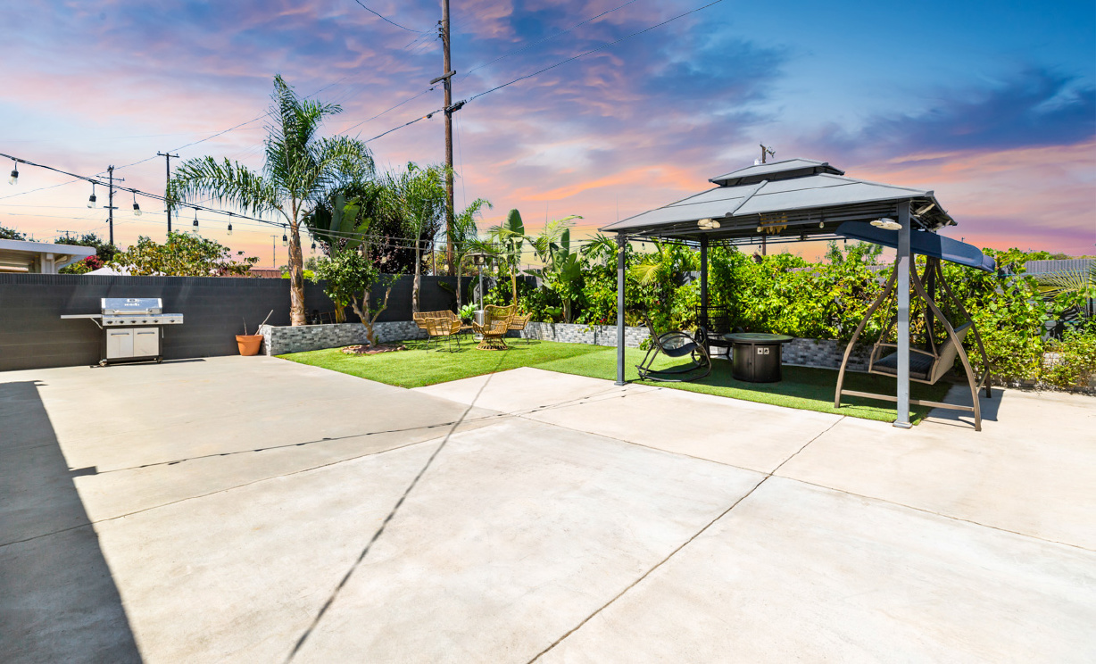 5521 Myra Avenue, Cypress CA: 