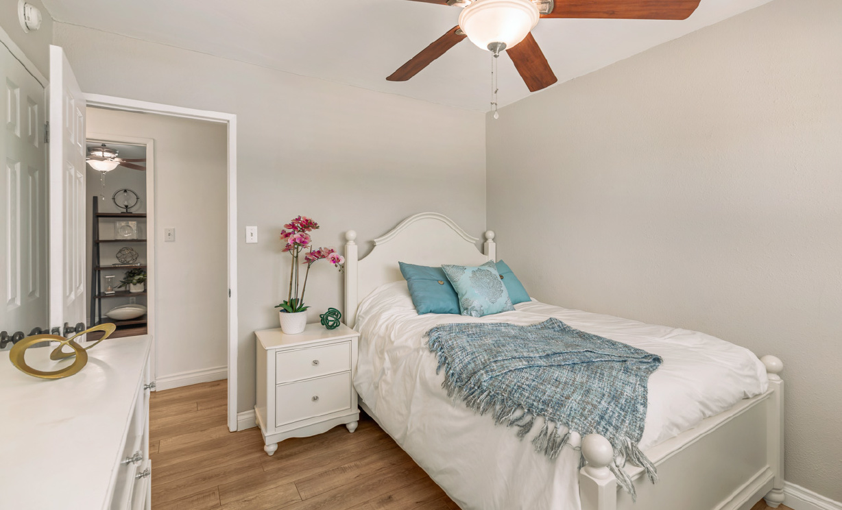 5521 Myra Avenue, Cypress CA: 