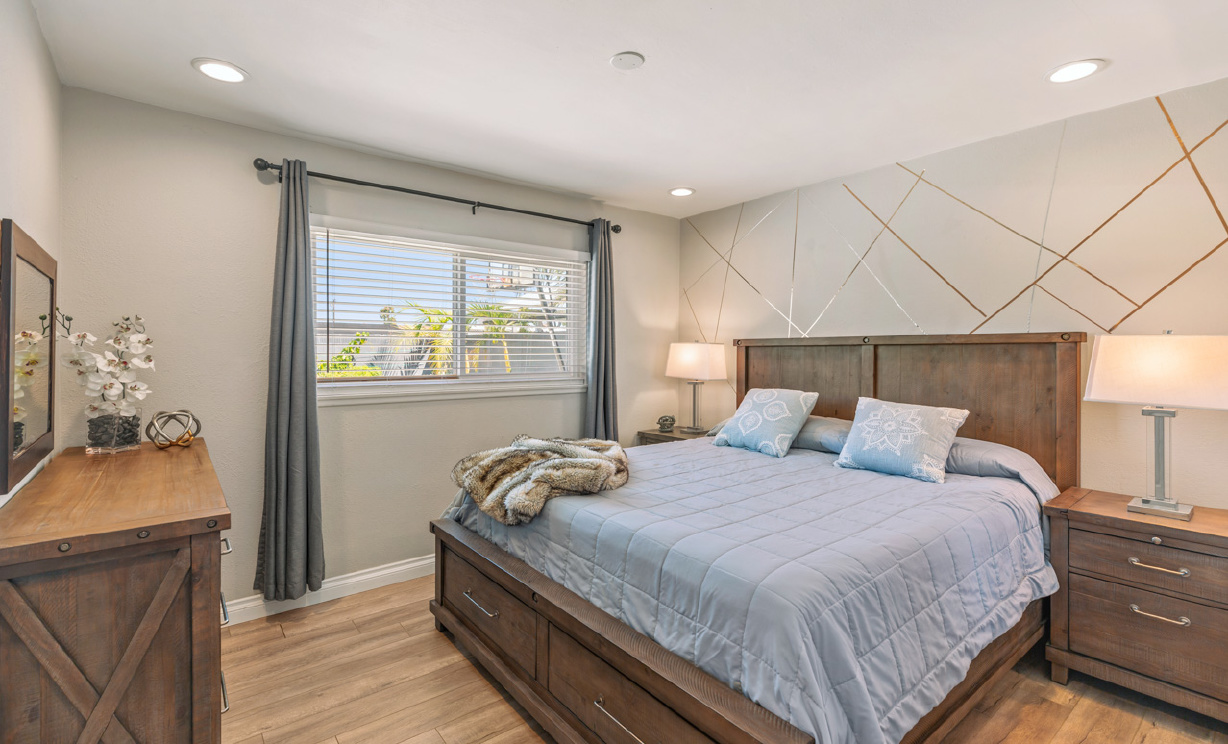 5521 Myra Avenue, Cypress CA: 