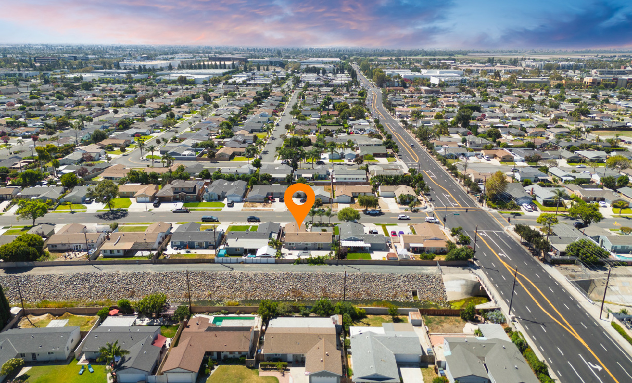 5521 Myra Avenue, Cypress CA: 