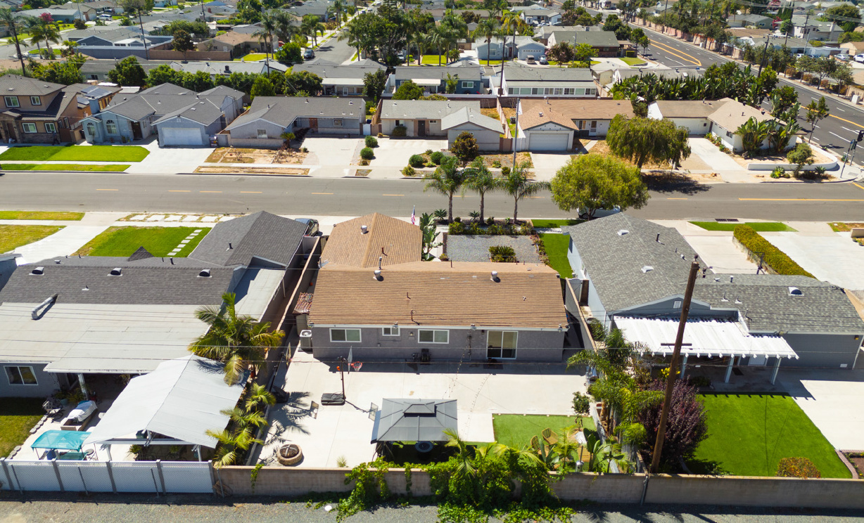 5521 Myra Avenue, Cypress CA: 