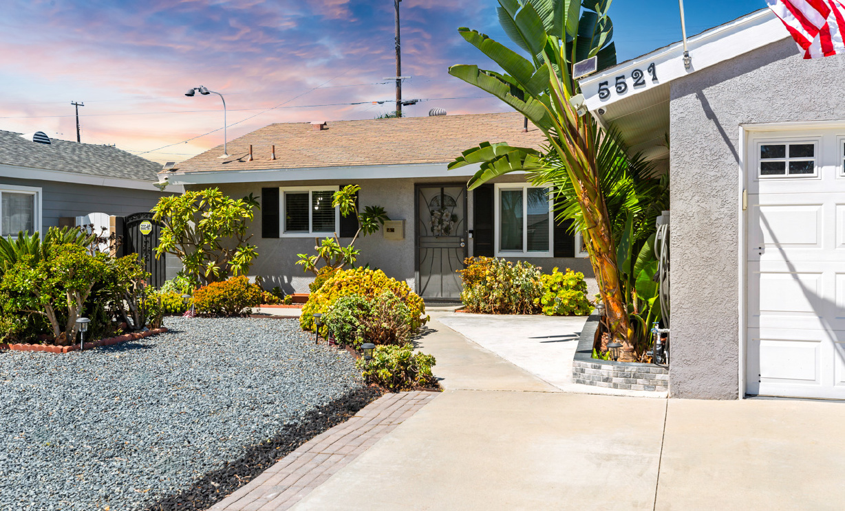 5521 Myra Avenue, Cypress CA: 