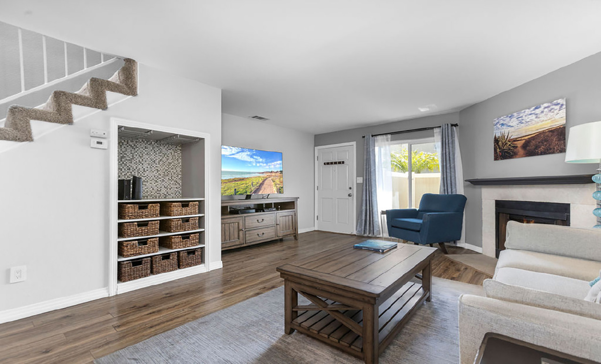 290 Victoria Street, Costa Mesa CA: 