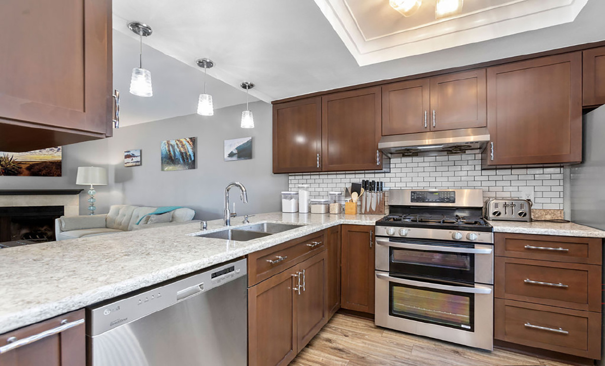 290 Victoria Street, Costa Mesa CA: 