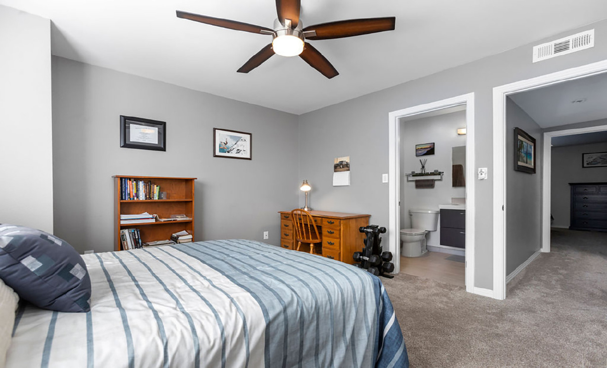 290 Victoria Street, Costa Mesa CA: 