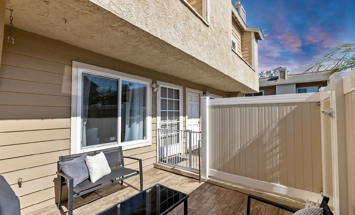 290 Victoria Street, Costa Mesa CA: 