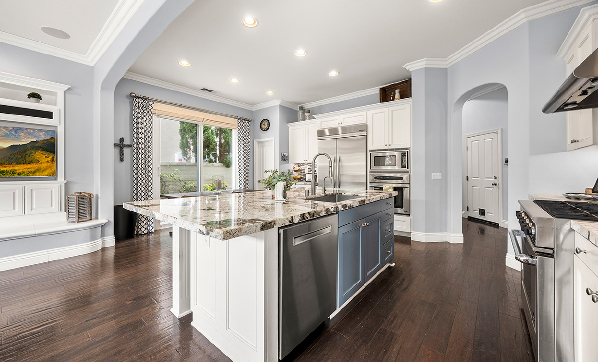 6615 Feather Drive, Huntington Beach CA: 