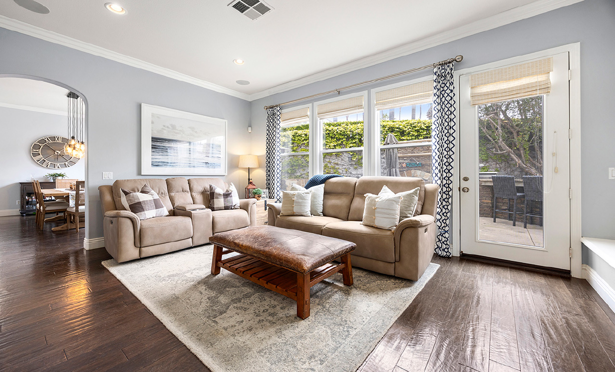 6615 Feather Drive, Huntington Beach CA: 