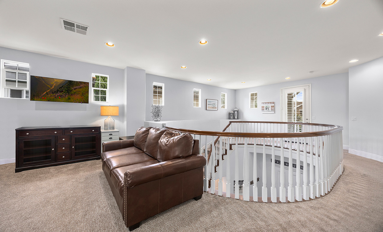 6615 Feather Drive, Huntington Beach CA: 