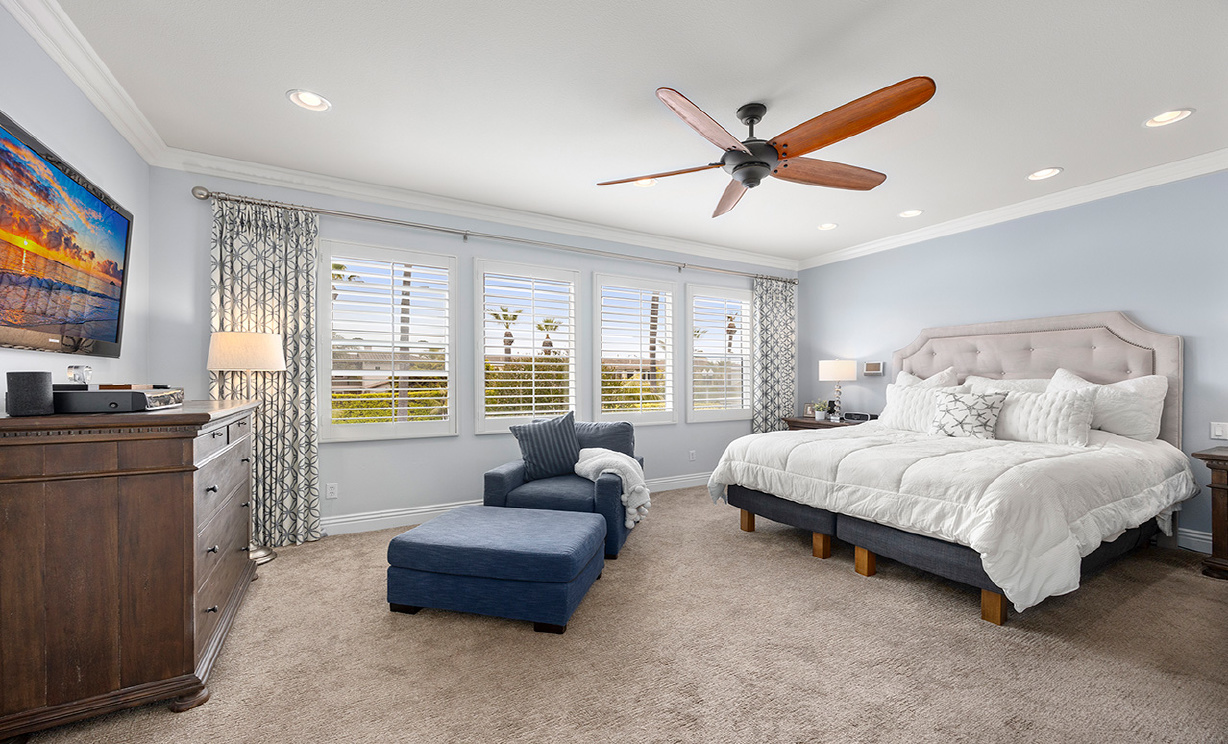 6615 Feather Drive, Huntington Beach CA: 