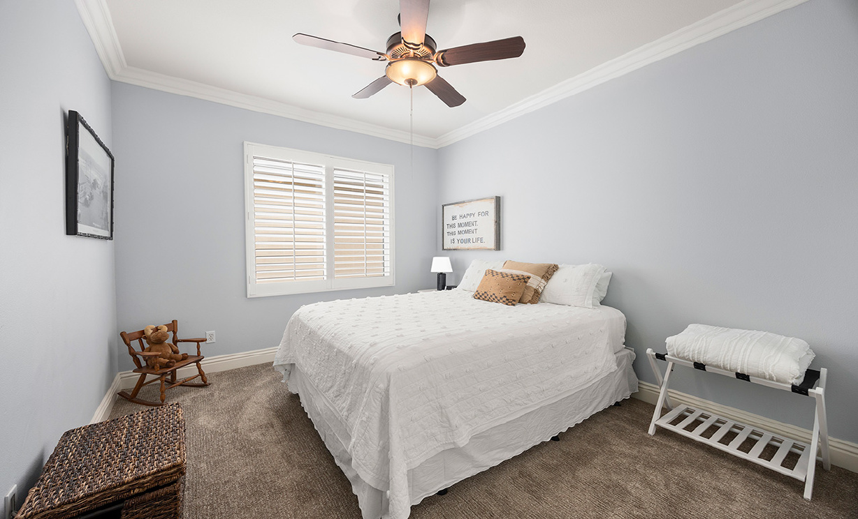 6615 Feather Drive, Huntington Beach CA: 