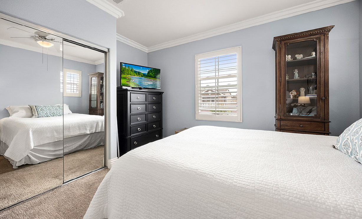 6615 Feather Drive, Huntington Beach CA: 