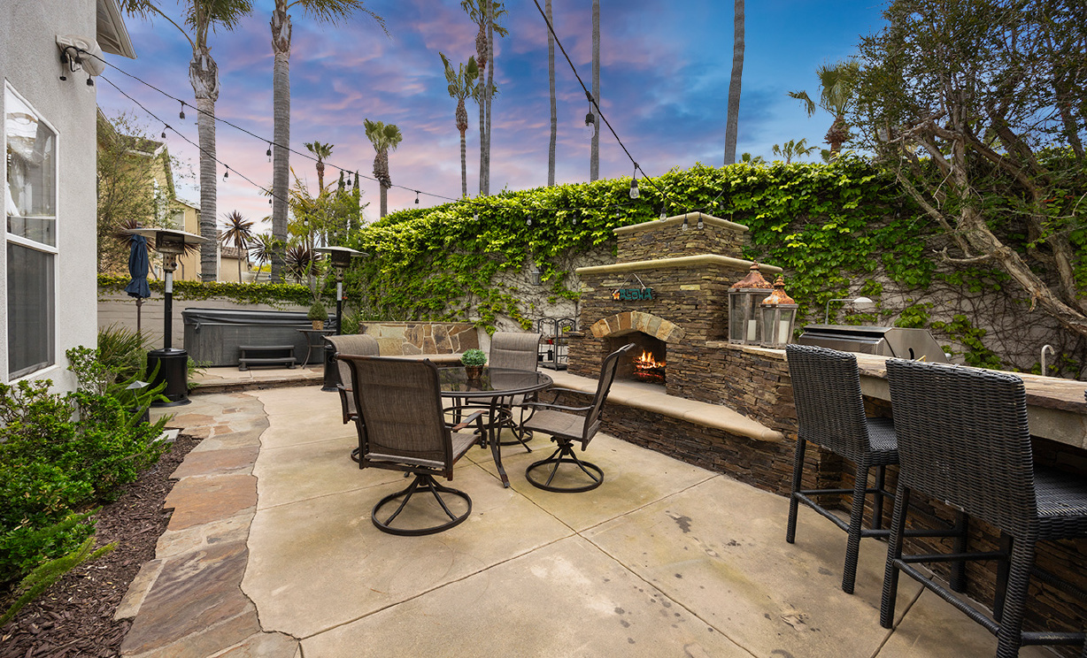 6615 Feather Drive, Huntington Beach CA: 