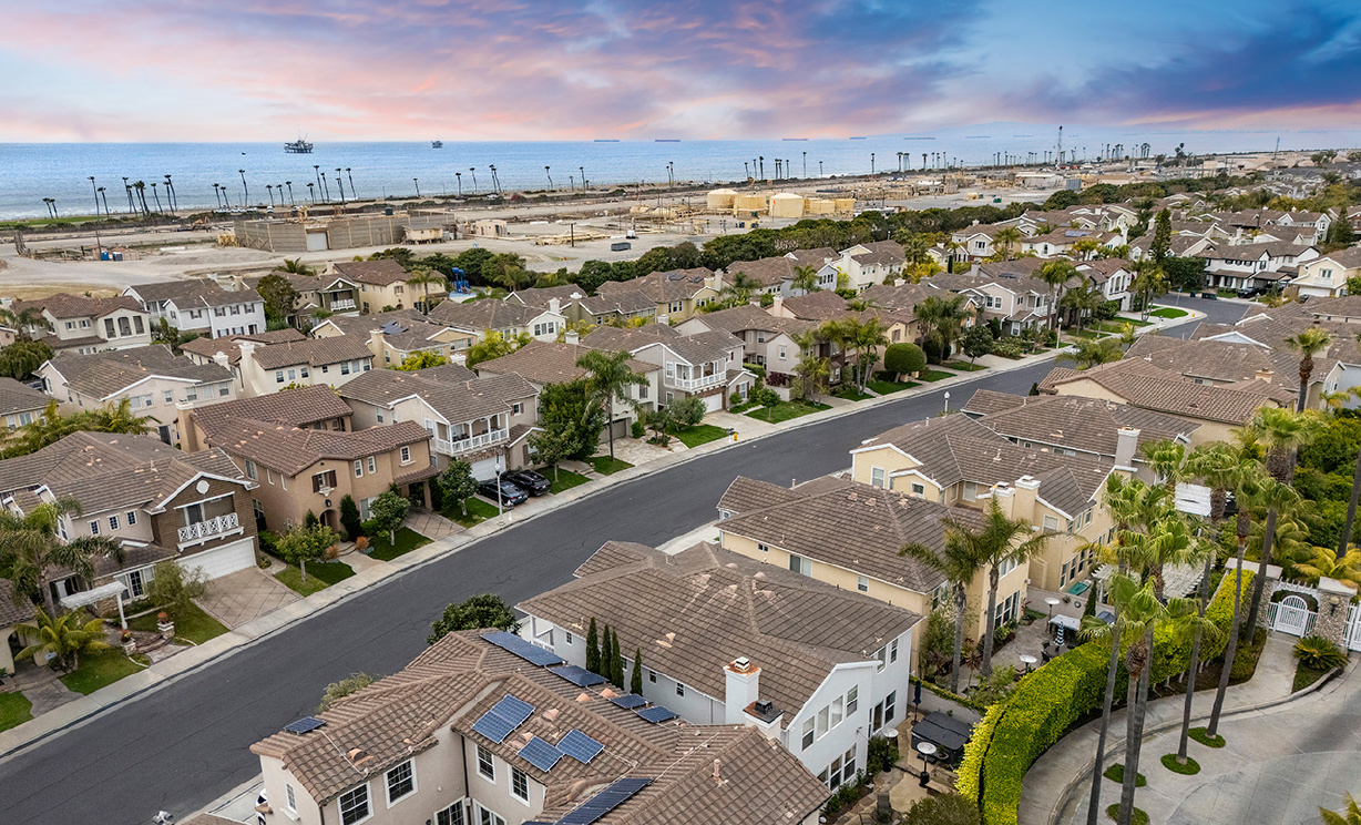 6615 Feather Drive, Huntington Beach CA: 