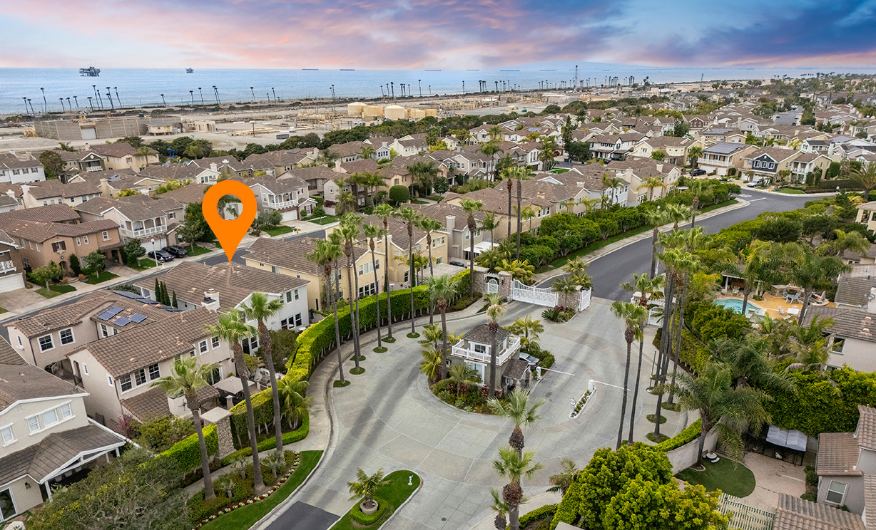 6615 Feather Drive, Huntington Beach CA: 