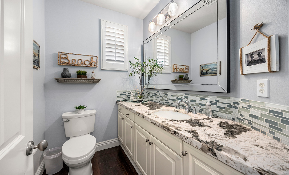 6615 Feather Drive, Huntington Beach CA: 