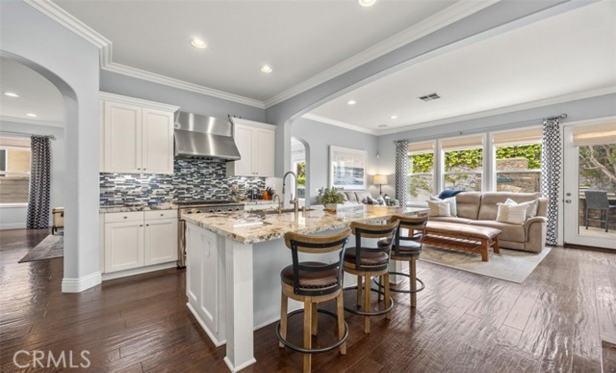 6615 Feather Drive, Huntington Beach CA: 