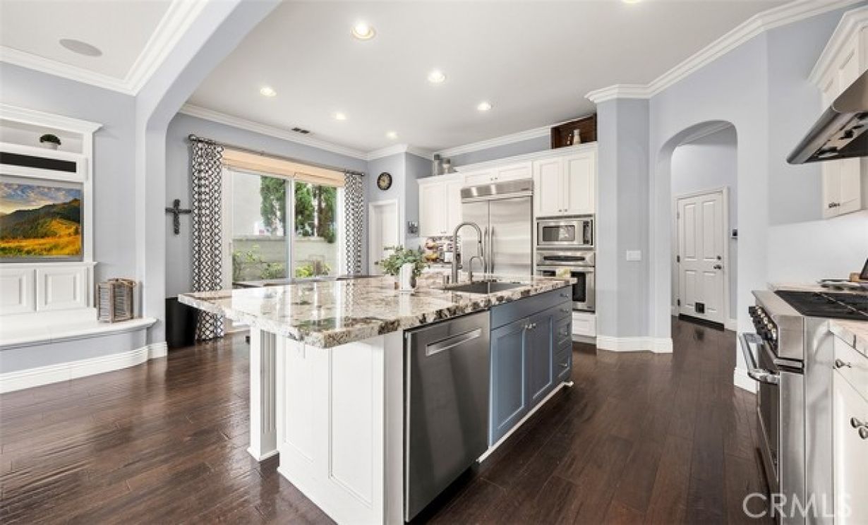 6615 Feather Drive, Huntington Beach CA: 