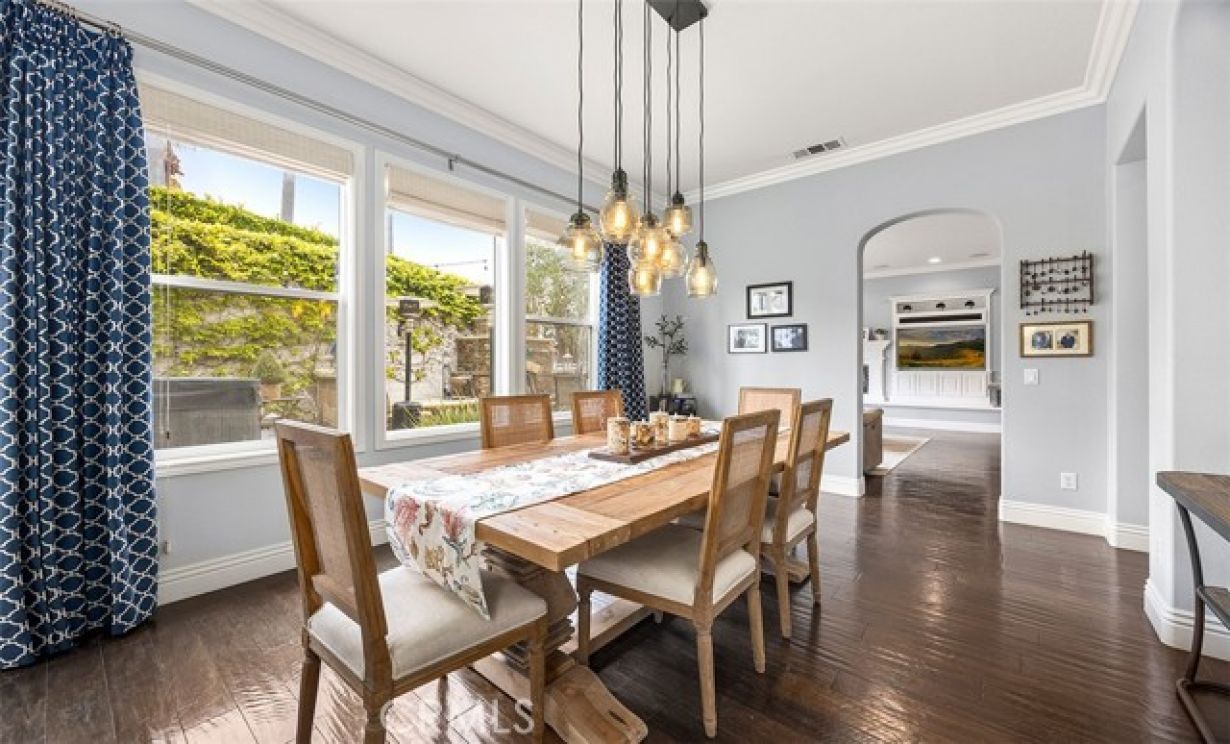 6615 Feather Drive, Huntington Beach CA: 