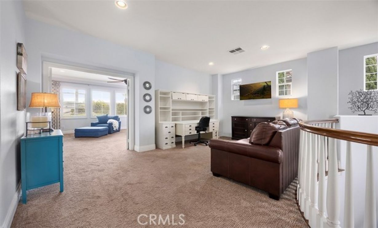 6615 Feather Drive, Huntington Beach CA: 