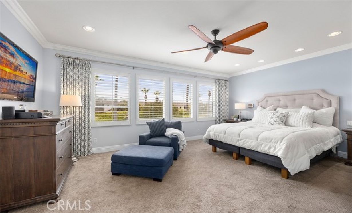 6615 Feather Drive, Huntington Beach CA: 