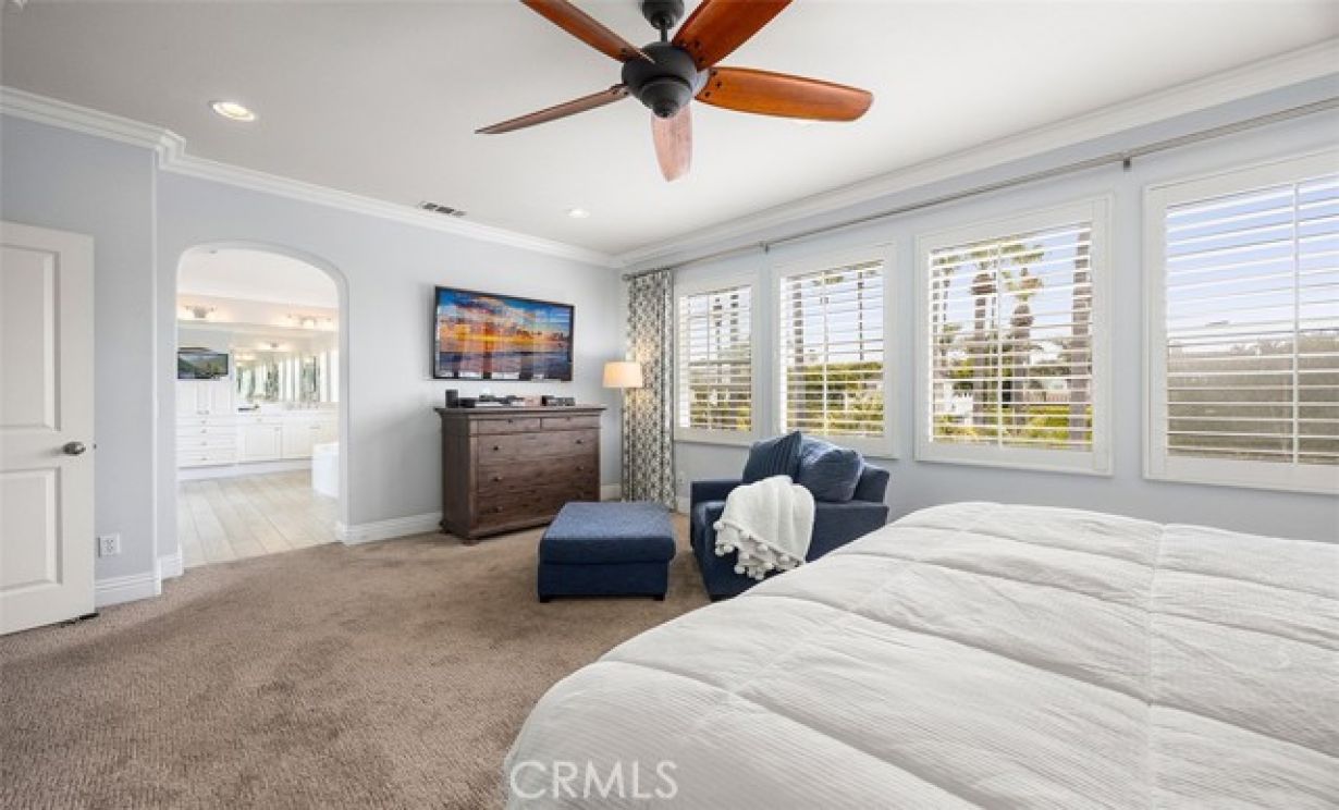 6615 Feather Drive, Huntington Beach CA: 