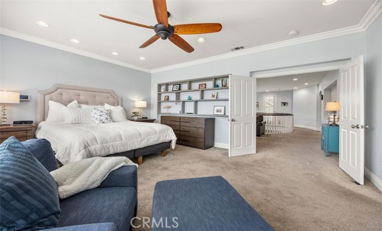 6615 Feather Drive, Huntington Beach CA: 