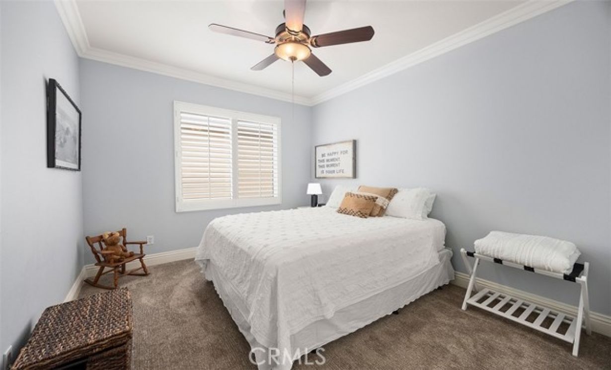 6615 Feather Drive, Huntington Beach CA: 