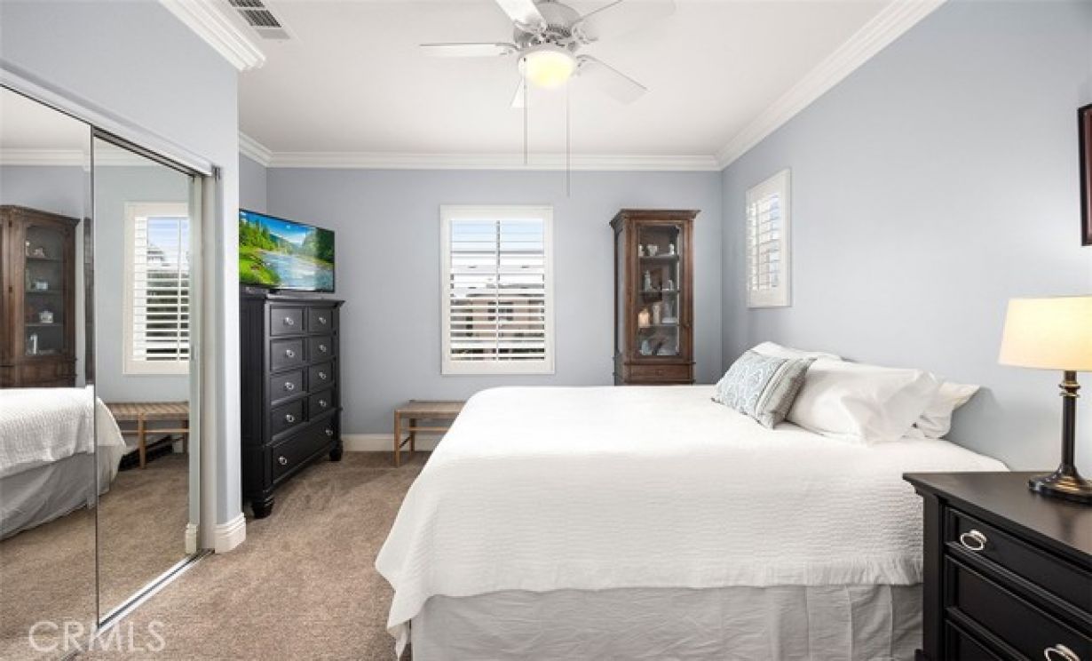 6615 Feather Drive, Huntington Beach CA: 