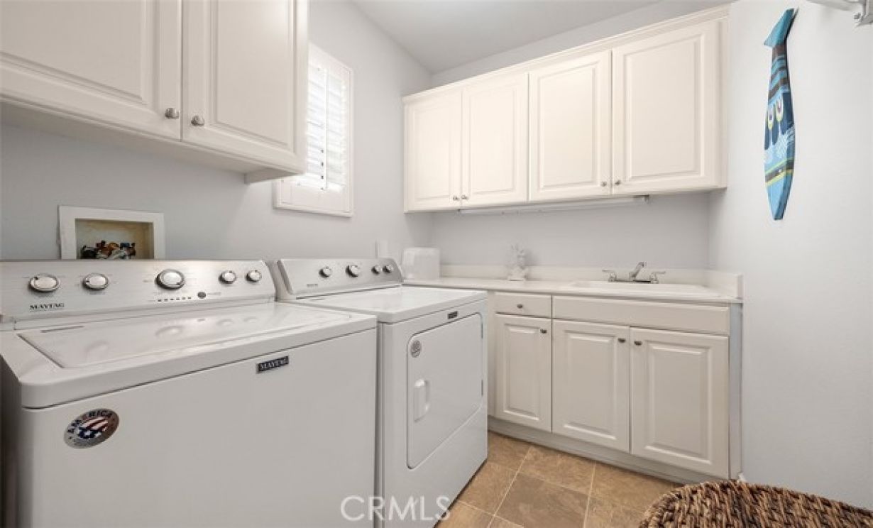 6615 Feather Drive, Huntington Beach CA: 