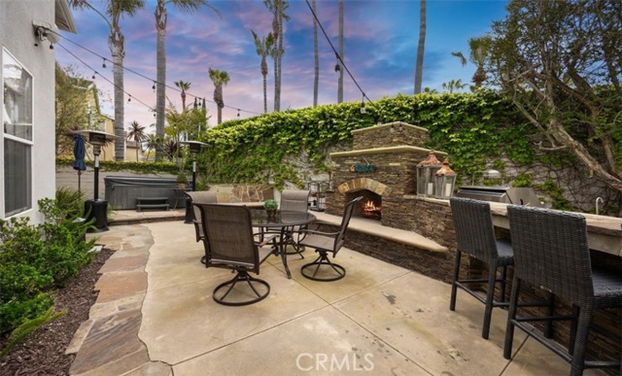 6615 Feather Drive, Huntington Beach CA: 