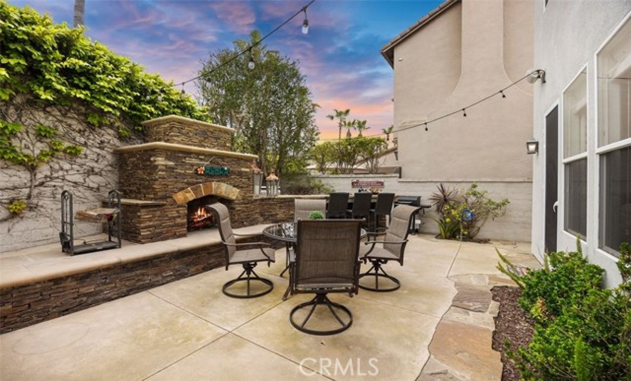 6615 Feather Drive, Huntington Beach CA: 