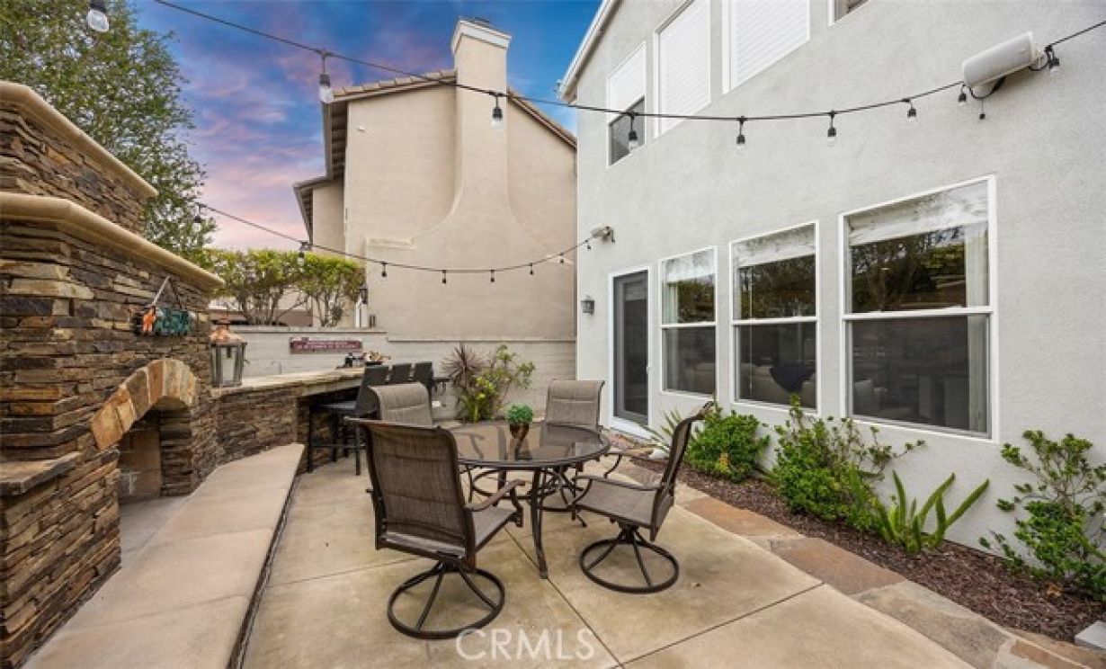 6615 Feather Drive, Huntington Beach CA: 