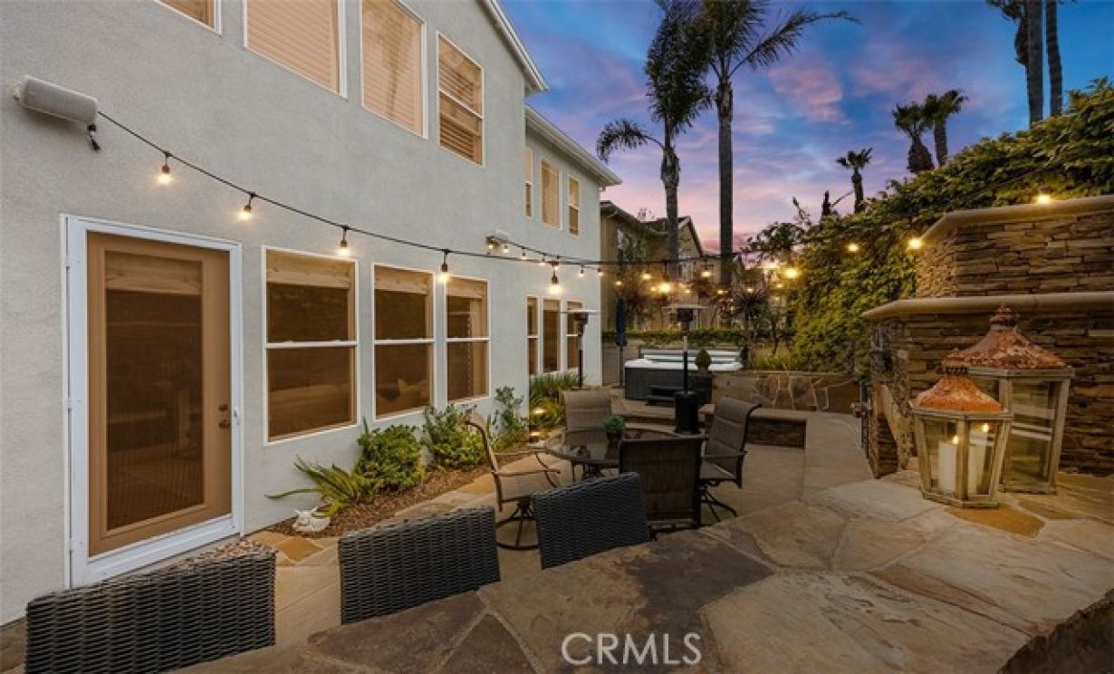 6615 Feather Drive, Huntington Beach CA: 