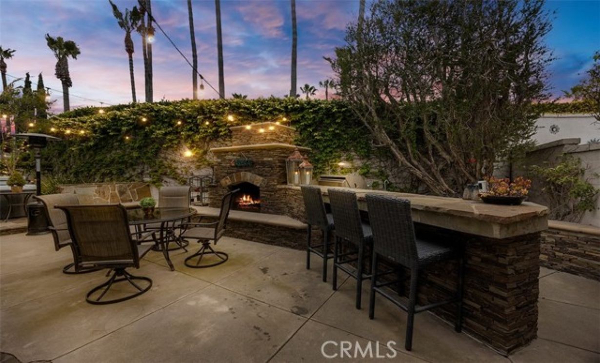 6615 Feather Drive, Huntington Beach CA: 