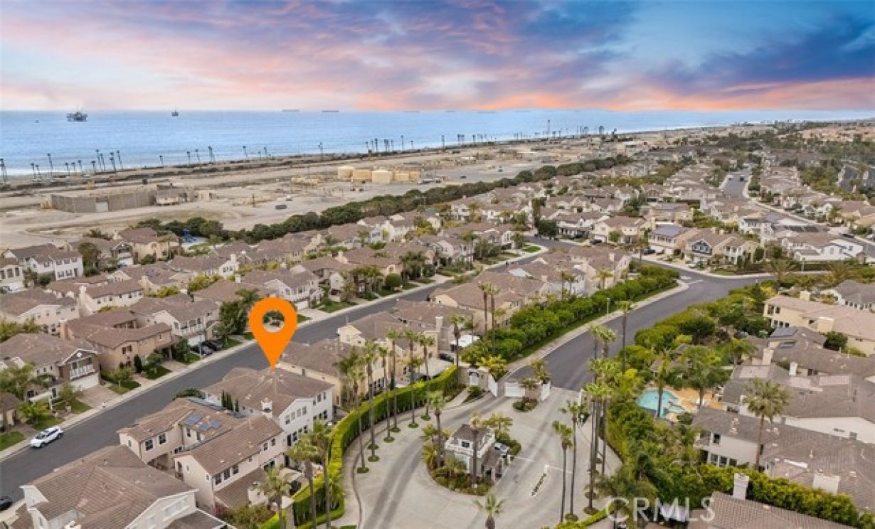 6615 Feather Drive, Huntington Beach CA: 