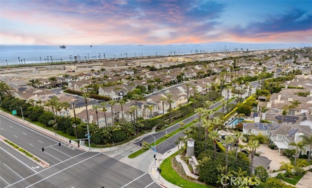 6615 Feather Drive, Huntington Beach CA: 